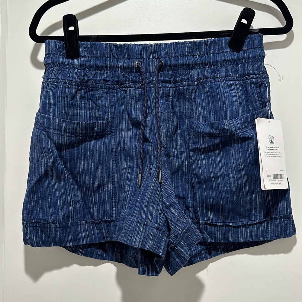 Athleta Cabo Linen Textured 4” Short Blue (NWT)